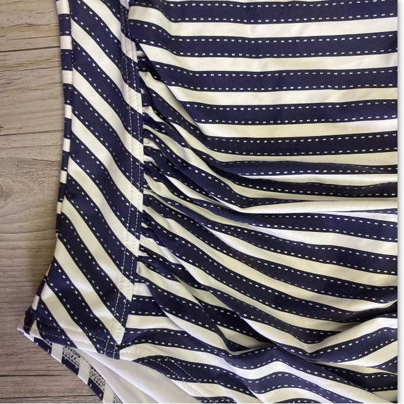 NIPTUCK SWIM One Piece Cups Adjustable Straps Blue White Stripe Lined Size 12 - Picture 4 of 10